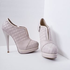 YesWalker Quilted Beige High Heel Booties Sz 39